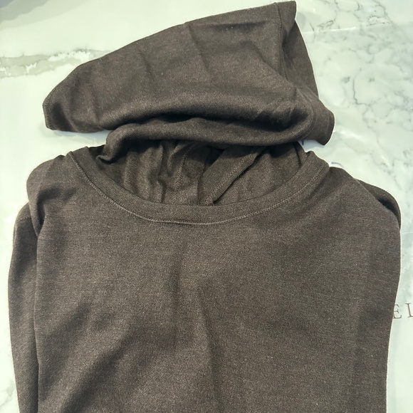 A DARK BROWN LIGHTWEIGHT HOODED PULL OVER - Picture 6 of 7